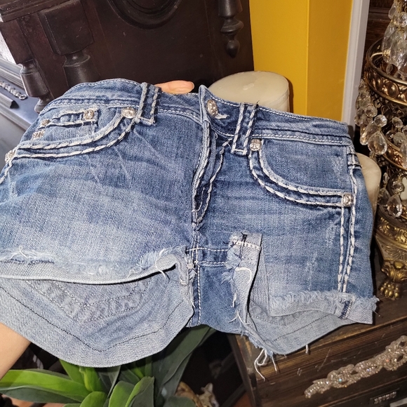 Miss Me jean shorts 27 - Picture 3 of 9